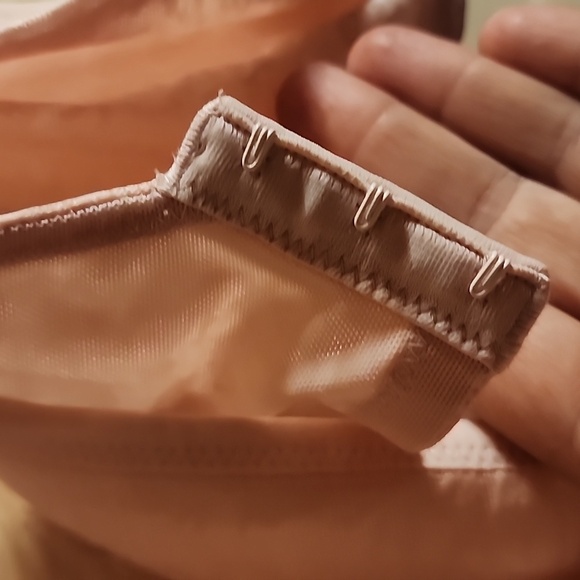 TORRID CURVE T Shirt Bra Lightly Lined Size 42C NWT pink - Picture 8 of 9